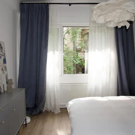 Apartment Athenee *